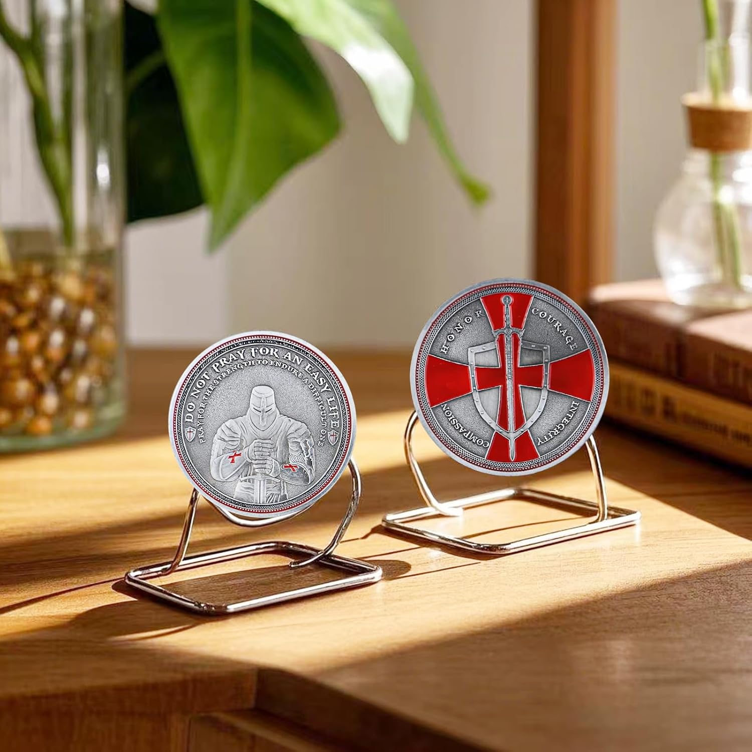 Knights Templar Challenge Coin Red Cross and Shield 3D Silver-Plated Religious Collectible A Christian Faith Inspirational Quote Commemorative Coin for Men History and Bible Students(E)