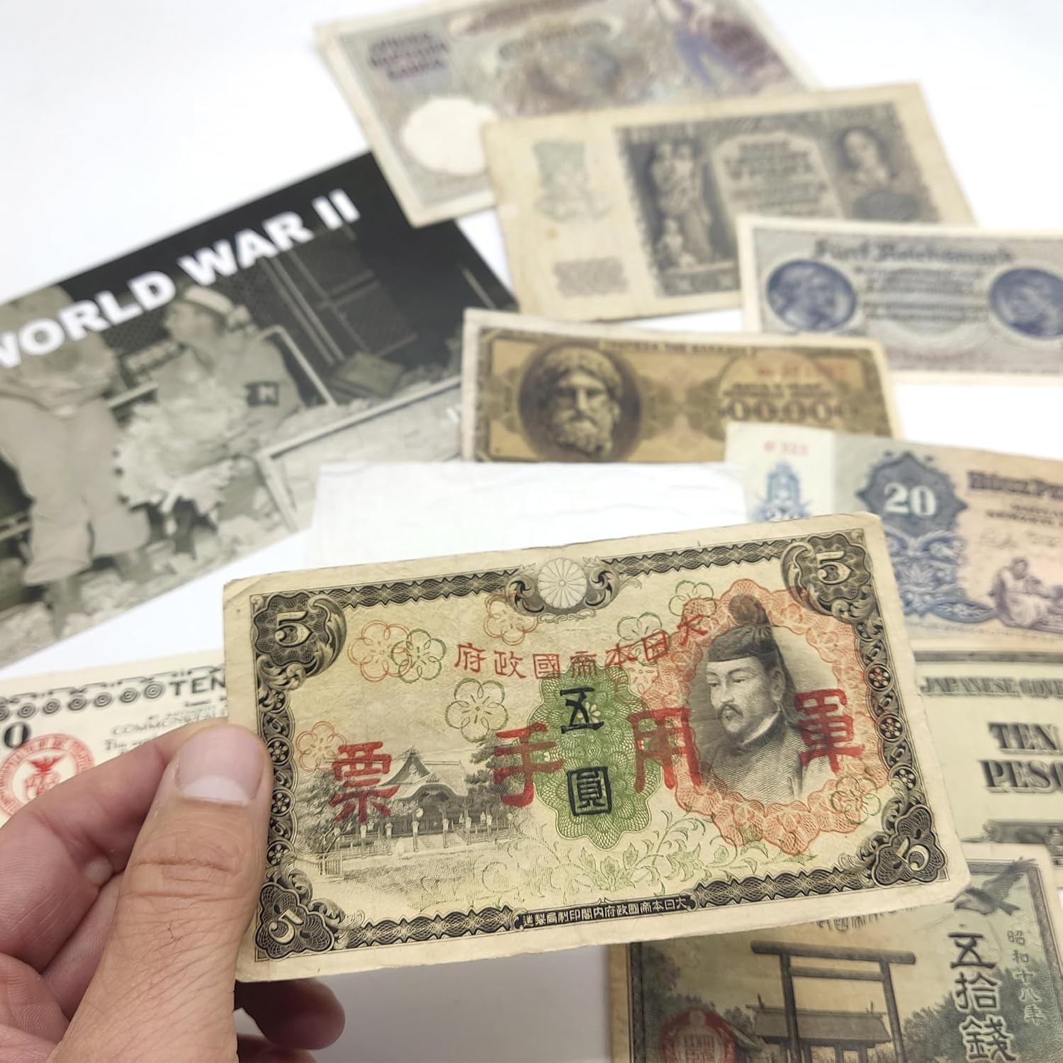 IMPACTO COLECCIONABLES - WW2 World Currency – Banknotes to Build Your Foreign Currency Collection – 10 Circulated Allied & Axis Powers Banknotes, Issued 1939-1945 – Banknotes Collection with Certificate of Authenticity